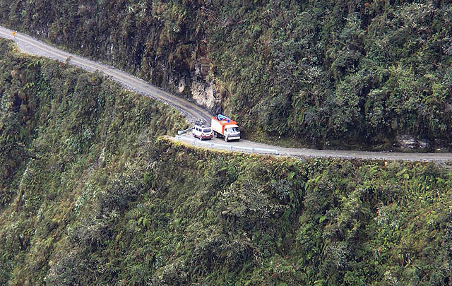 10 Jalanan Paling Berbahaya: North Yungas Road (Bolivia) 