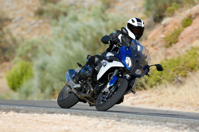 FIRST LOOK | BMW R1200S: Into Another Dimension  