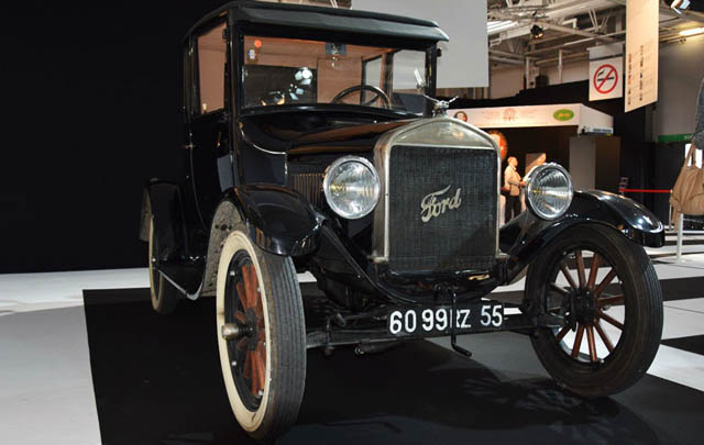 Penampakan Ford Model T Coupe 1925 di Paris 2014 (Video)  