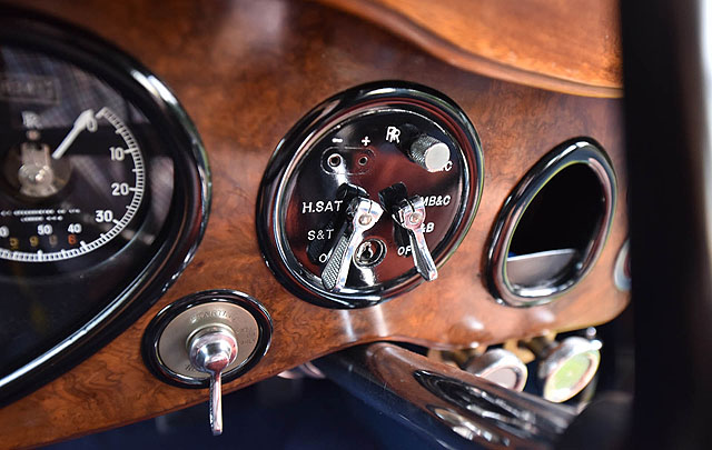Rolls-Royce Eks Sir Campbell Lengkapi Pameran 'Great Eight Phantoms'  