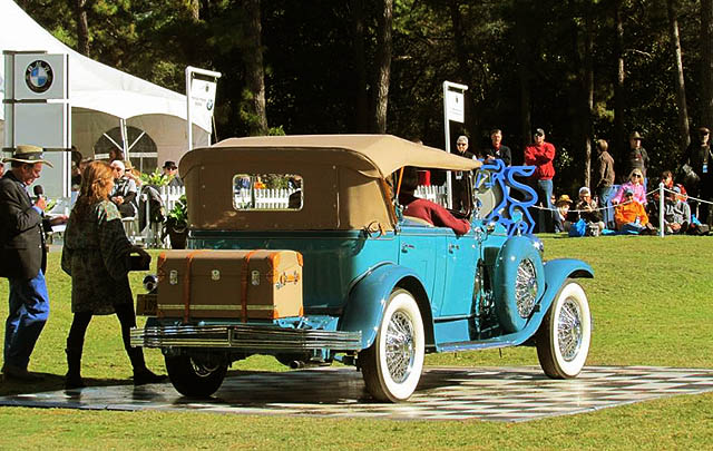 Bugatti Type 57C Raih 'Best of Show' di Hilton Head 2014  