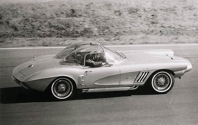 Konsep Retro Unik: Chevy Corvette XP-700 1958  