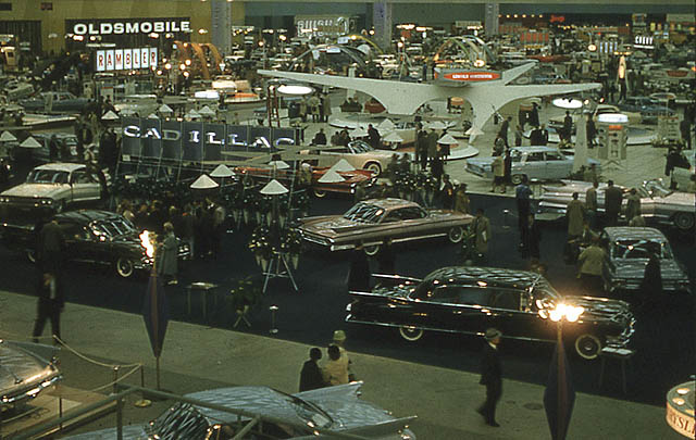 Blast from The Past: Detroit Motor Show 1960 (Video)