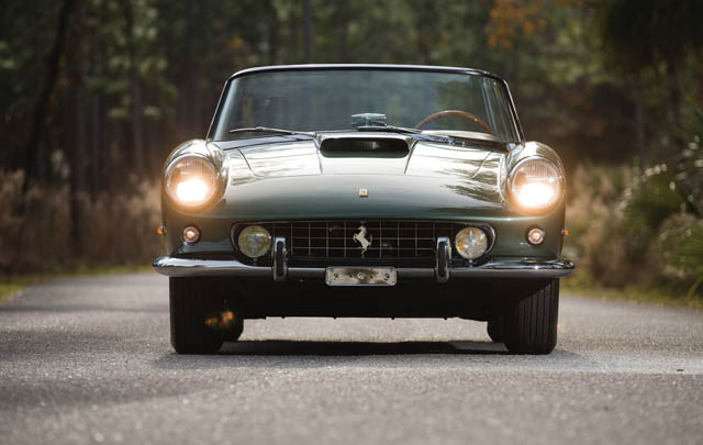 Ferrari 400 Superamerica Super-Langka Dilelang untuk Amal  