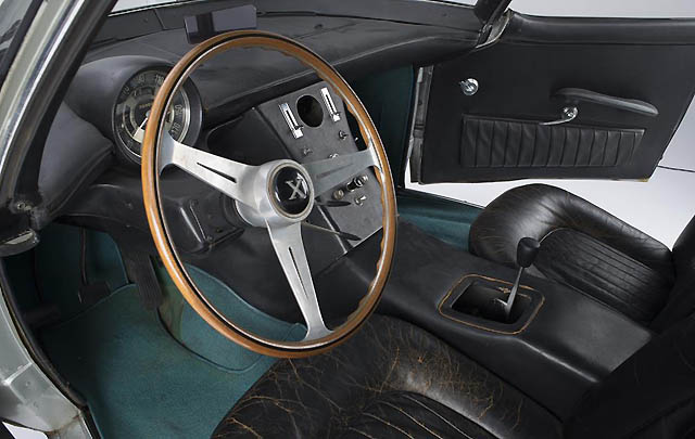 Pininfarina X Sedan 1960, Desain Retro-Futuristik yang Radikal  