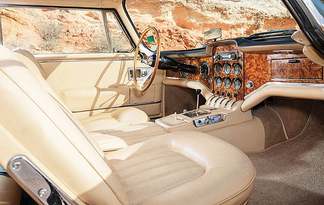 Facel Vega Facel II Super Langka Siap Dilelang  