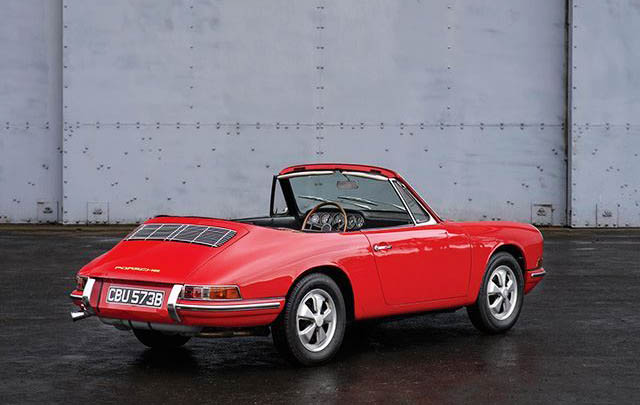 Porsche 911 Cabriolet Pertama Segera Dilelang  