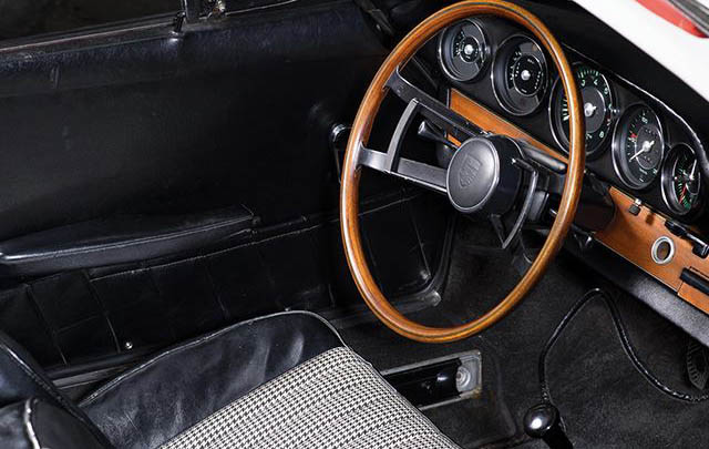 Porsche 911 Cabriolet Pertama Segera Dilelang  