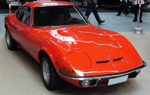 Opel GT 1965: 'Baby Corvette' yang Fenomenal  