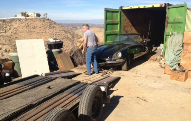 Kisah Jaguar E-type: 35 Tahun Terdampar di Gurun California  