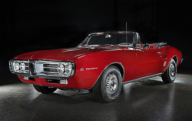 Sepasang Pontiac Firebird 1967 Bersejarah Siap Dilelang  