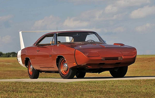 Dodge Charger HEMI Daytona Super Langka Dilelang  