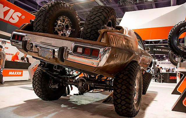 'Gaharnya' Plymouth Road Runner Versi Off-Road di SEMA Show 2015