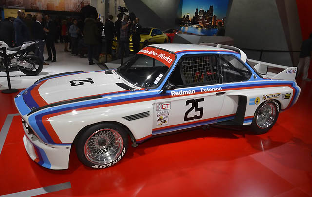 BMW CSL Klasik Ramaikan Detroit Motor Show 2015  