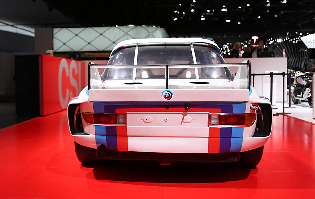 BMW CSL Klasik Ramaikan Detroit Motor Show 2015  