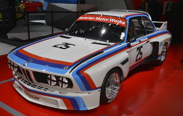 BMW CSL Klasik Ramaikan Detroit Motor Show 2015  