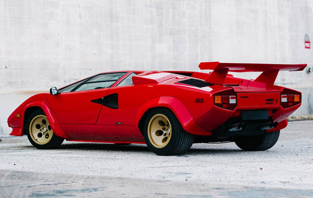 Lamborghini Countach LP500S Langka Segera Dilelang