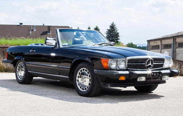 Mercedes 560 SL eks Madonna Cari Pemilik Baru  