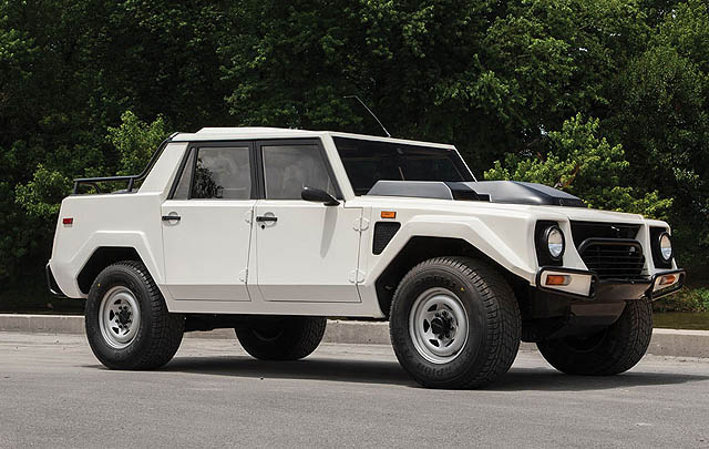 Lamborghini LM002 'Rambo Lambo' Ini Dilelang  