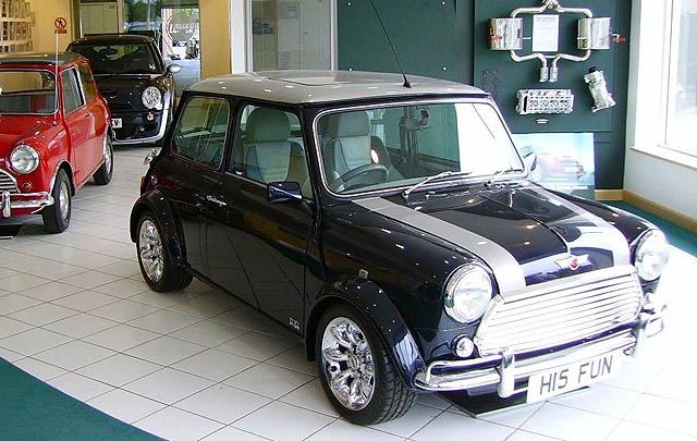Mini Cooper Terakhir Eks John Cooper Dijual  