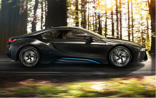 BMW i8, Sang Fenomena  