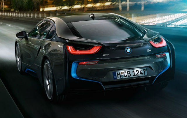 BMW i8, Sang Fenomena  