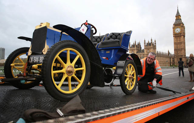 Ratusan Mobil Vintage Padati 'Brighton Veteran Car Run 2014'  