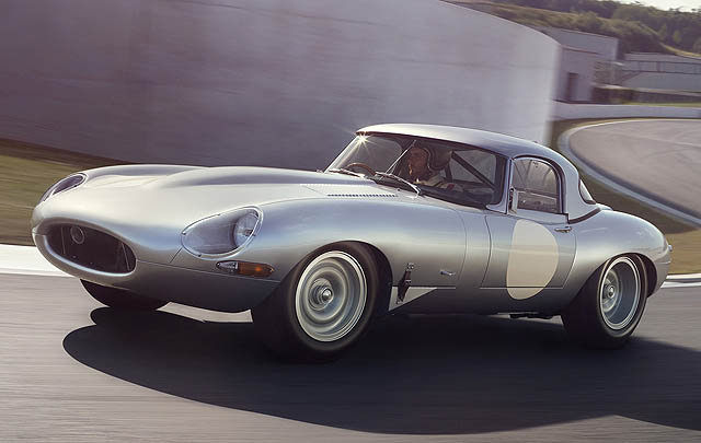 Jaguar Lightweight E-type 'Terlahir Kembali'  