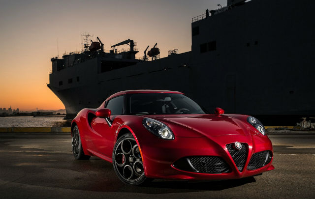 Seks, Iklan, & New Alfa Romeo 4C  