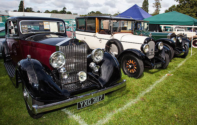 40 Ribu Pengunjung Padati 'International Autojumble 2015'
