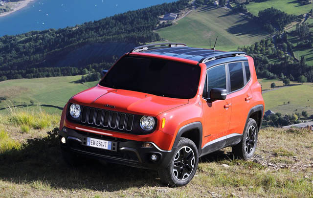 The Rolling Stones Lelang Jeep Renegade untuk Amal  