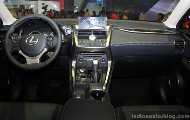 Lexus NX 300h Hybrid Debut di PIMS 2014  
