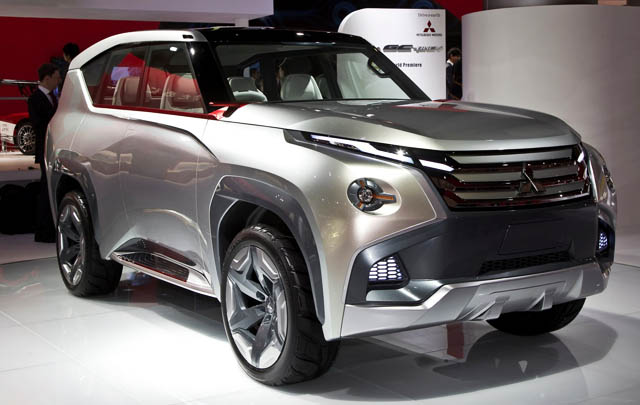 Mitsubishi GC-PHEV Concept Debut di Chicago Auto Show 2015  