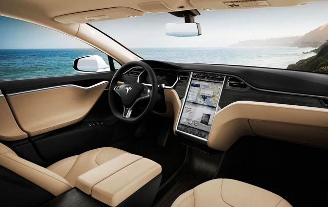 Tesla Model S 2015, Sarat Fitur Canggih Kinerja Tinggi  