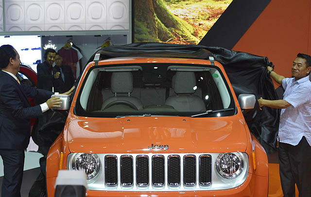 All-New Jeep Renegade 2015 Resmi Meluncur di IIMS 2015