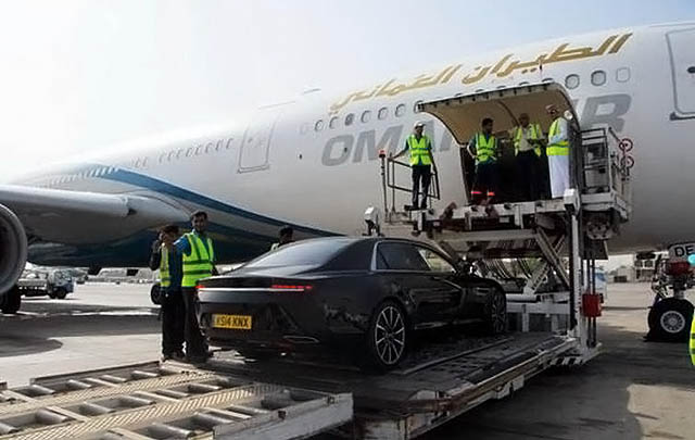 Ini Dia Penampakan Aston Martin Lagonda Terbaru  