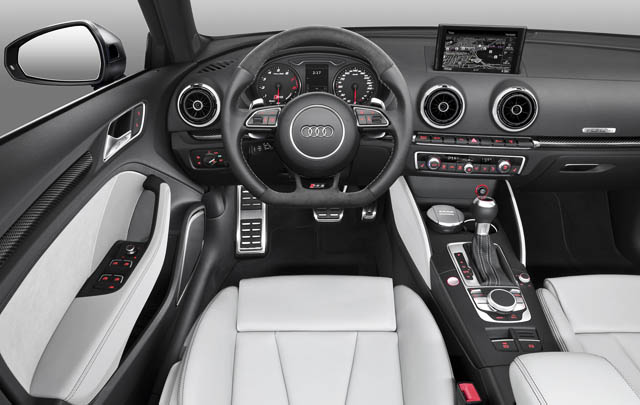 Audi RS3 Sportback Terbaru Diperkenalkan  
