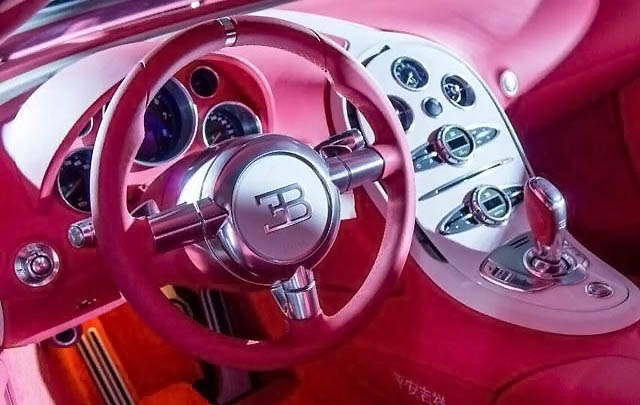 Mewahnya Nuansa 'Pink' Bugatti Veyron Cristal Edition  