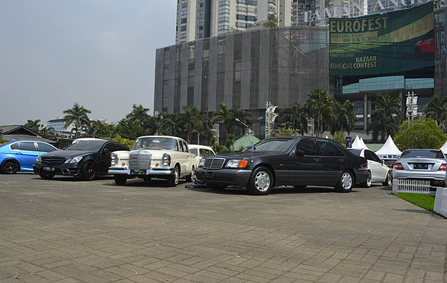 Ratusan Mobil Eropa Berbagai Tipe Padati 'Eurofest 2015'