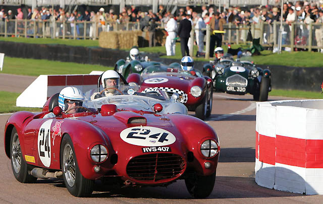 Mobil Ferrari Bersejarah Ramaikan Goodwood Revival 2015  