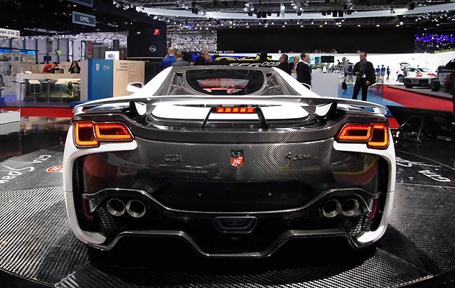 Supercar GTA Spano Terbaru Rilis di Geneva 2015  