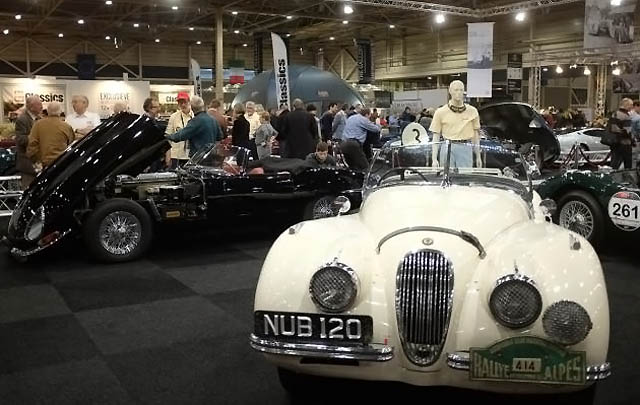 Puluhan Jaguar Bersejarah Padati 'InterClassics Show 2015'  