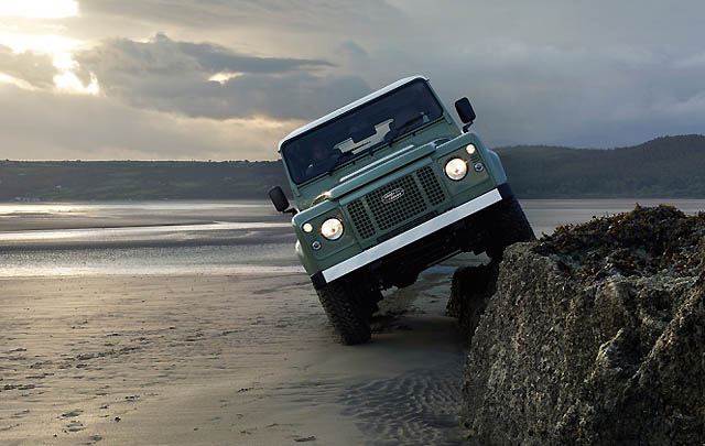 Tahun Terakhir, Land Rover Siapkan Defender Edisi Khusus  