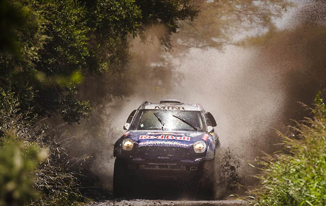 MINI Kembali Menangkan Reli Paris-Dakar 2015  