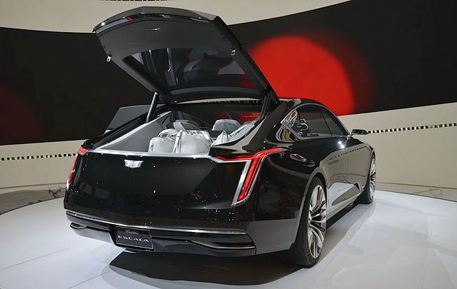 Cadillac Escala Concept Debut di LA Auto Show 2016  