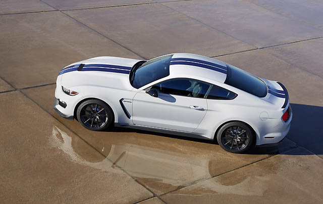 Ford Mustang Shelby GT350 2016 Resmi Dirilis  