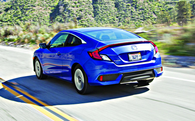 FIRST TEST | Honda Civic Coupe LX 2016:  “Young and Hungry” 