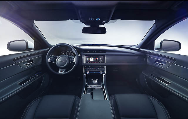 Jaguar XF 2016 Siap Debut di New York Auto Show  