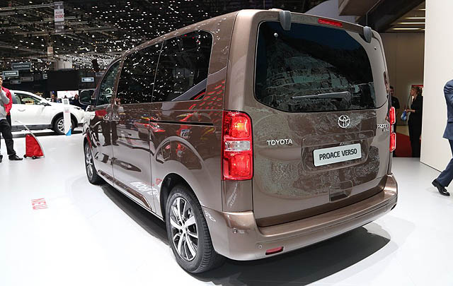 MPV Terbaru Toyota Proace Verso Diluncurkan  