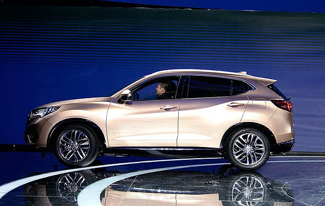 Crossover Acura CDX Debut di Beijing Auto Show 2016  